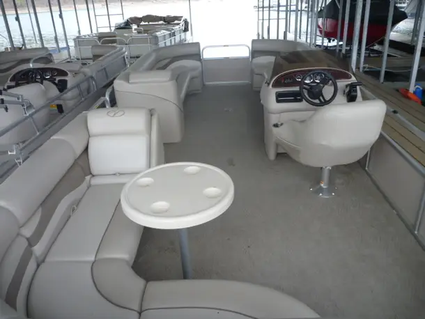 Rent this 25 foot pontoon boat at Lost Bridge Marina on Beaver Lake in NW Arkansas